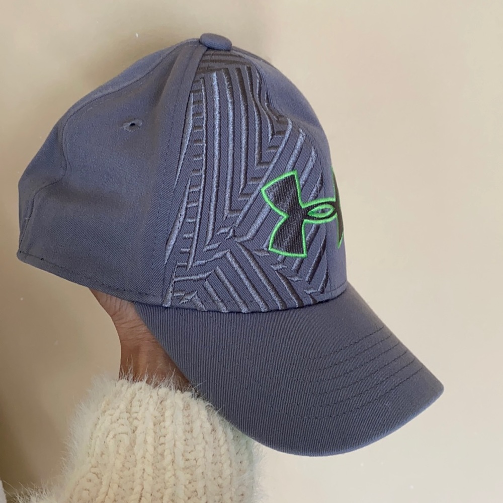 Under Amour hat,  Still like new